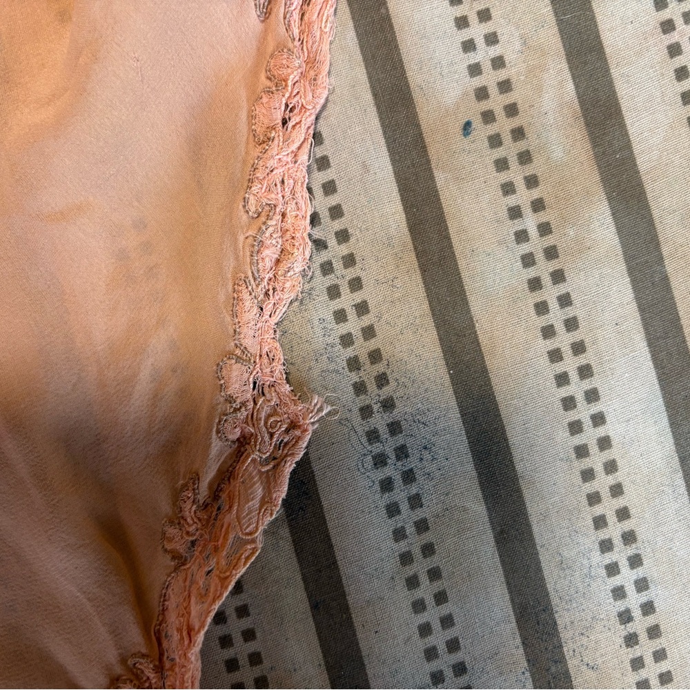 Vintage 1930’s Peach Silk Lace Chemise Slip - Picture 5 of 9
